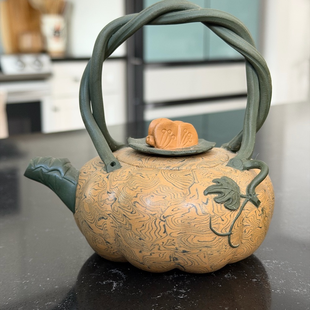 Yixing Pumpkin Teapot with Cups